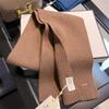 Bufanda de Lana Pura para Mujer Invierno Color Sólido Versátil 2024 Nuevo Corea del Sur Bufanda Pequeña para Hombre Pareja