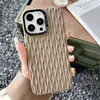 Funda para Teléfono Móvil con Recorte de Valla Adecuada para Iphone16 Apple 17Promax Mate Refrigerante Transpirable Cubierta Protectora de Goma Suave