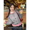 Cárdigan Coreano de Punto de Color Contrastante Dulce y Fresco 2025 Otoño e Invierno Nuevo Falso Dos Piezas Bordado de Mariposa Suéter de Alta Calidad para Mujer