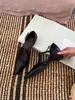 Zapatos de salón Chuyuji estilo coreano de punta fina con tacón grueso para mujer, primavera 2026, zapatos vintage suaves sin cordones con tira cruzada