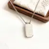 Precio Especial de Venta Caliente Acero de Titanio de Lujo Alta Calidad Incrustado de Perlas Personalizado Doble Capa Mate Borla Mariposa Anillo para Labios para Mujeres