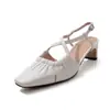 Sandalias Pequeñas Cuadradas de Cuero Plegado Estilo Francés con Tira Cruzada, Verano 2026, Tacón Medio Grueso, Punta Cuadrada, Trasero Abierto, Cuero Genuino, Punta Cerrada, Sandalias para Mujer