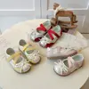 Sapatos de Princesa Infantis Tendência com Laço 2026 Primavera e Outono Novos Casuais Versáteis Sapatos de Couro Infantis para Meninas Pequenas