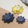 Soporte de incienso de loto con múltiples agujeros para uso doméstico, Bandeja de incienso estilo antiguo, Soporte de incienso estilo Zen para ofrecer a Buda, Soporte de incienso con seis agujeros para varillas de incienso con forma de loto, Quemador de incienso de sándalo