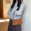 Nova Bolsa Versátil de Camurça para Mulheres, Bolsa Quadrada Pequena Horizontal de Cor Sólida Simples, Bolsa de Mão com Design Nicho Estilo Coreano Outono e Inverno