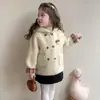 Cardigan de Pelúcia com Botões Duplos Estilo Coreano para Meninas Outono/Inverno 2026 Novo Top Espesso para Meninas Pequenas