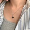 Collar de Plata de Ley S925 Ágata Negra Bombilla Pequeña para Mujer, Cadena Clavicular de Cristal Blanco, Ins Ágata Negra Natural para Verano