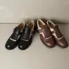 Brock Shoes 2025 Primavera Novo Sapato de Camada Única Feminino Bico Redondo Esculpido Corte Profundo Sapato Baixo Combinando Cores Sapato Britânico de Couro