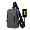 Nova Bolsa de Peito Masculina Outono e Inverno Multifuncional com Carregamento USB Portátil Bolsa de Ombro Roupas de Trabalho Versátil Bolsa de Mão Transversal