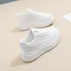 Tênis de Treino Alemão de Aparência Elevada com Sola Grossa Estilo Ins Tênis Casuais 2025 Novos Versáteis Estilo Coreano Esportivos Mais Vendidos Sapatos Brancos para Mulheres