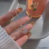Colar Retrô Europeu de Aço Titânio para Mulheres Pingente de Pérola Versátil Estilo Ins Corrente de Clavícula de Nicho Ornamento