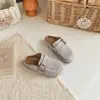 Novos Tênis Birkenstock de Solado Macio para Meninas Primavera 2026, Mocassins de Veludo Estilo Coreano, Mules Slip-On para Uso ao Ar Livre