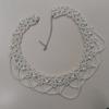 Una variedad de collares de perlas de cuentas de burbujas onduladas tejidas a mano, collares de perlas, cuellos falsos hechos a mano, joyería para la clavícula