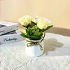 Tres Rosas de Helado con Lazos de Cuerda de Cáñamo, Estilo Nórdico Decoración Pequeña en Maceta de Flor Artificial y Planta Verde para Escritorio del Hogar