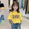 G2263 # Camiseta de Algodão Puro Manga Longa Falsa Duas Peças para Meninas, Novo Design Outono 2025, Top Único para Bebês Meninas.