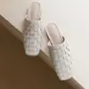 Zapatos Mueller Cuadrados Tejidos de Cuero Suave Sandalias y Pantuflas Baotou para Mujer Verano Nuevo Completamente de Cuero Color Sólido Tacón Bajo Para Exterior Frescas