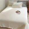 Cubrecama de Terciopelo de Leche de Gama Alta Pieza Única Primavera, Otoño e Invierno Engrosado Coral Ropa de Cama Cubierta para Kang Antideslizante Acolchado Cama Sábanas de Cama Juego de Tres Piezas