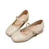 Sapatos Mary Jane de Couro Macio da Moda para Mulheres Outono 2025 Novos Sapatos Baixos com Salto Quadrado Estilo Francês com Saia Bico Quadrado Salto Médio Sapatos Pequenos de Couro