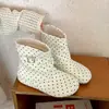 Botas de mujer versátiles y a la moda de estilo francés con suela gruesa, nuevo modelo verano 2026, adecuadas para combinar con faldas, suela blanda, botas cortas Birkenstock adelgazantes