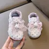 Chegada Nova Outono 2026 Sapatos Casuais para Meninas Chegada Nova Temporada Volta às Aulas Infantil Solado Macio Desenho Animado Princesa Sapatos Versáteis