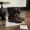 Botas curtas femininas de couro genuíno com 4 cm de espessura e bico redondo, confortáveis para os pés, botas curtas empilhadas plissadas, botas de cowboy western vintage desgastadas