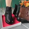 Venta Caliente Botines de Cuero Suave Punta Redonda para Mujer 2026 Otoño Invierno Nuevos Suela Suave Con Felpa Cálidos Estilo Étnico Retro de Mamá Botas de Algodón