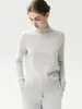 Suéter de cashmere gola alta para outono e inverno para mulheres, cor sólida, pulôver simples, novo estilo, versátil, quente e adequado como camada base