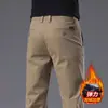 Calças Casuais Masculinas Hong Kong 2026 Inverno Acolchoadas com Forro de Fleece, Elásticas Slim Fit de Perna Reta, Calças Khaki de Negócios para Homens