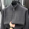 Moletom com Zíper Masculino Gola Alta Estilo Outono 2026 Solto Versátil Simples Toque de Luxo Moletom com Zíper Masculino