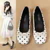 Sapatos de Bolinhas com Laço Francês, Novos Mocassins de Moda com Solado Macio, Sapatos Slip-On com Bico Redondo e Aumento de Altura de 2cm
