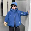 Jaqueta Impermeável Acolchoada para Meninos 2026 Novo Estilo Bonito Roupas de Outono/Inverno para Bebês Top Espesso Roupas de Inverno para Crianças