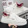2026 Nuevas Zapatillas Casuales Ligeras Transpirables para Hombre de Verano Retro Versátiles para Trabajo Deportes Modernas Zapatos Blancos