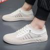 Respirável voador tecido sapatos brancos Jovens Homens Sapatos da moda Sapatos de pano de Pequim velho Sapatos casuais esportivos Four Seasons Sapatos de camada única Sapatos Masculinos