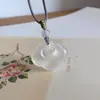 Colgante de Calcedonia Blanca Natural con Patrón de Nube Candado de la Suerte Ágata Candado de la Paz Joyería de Jade Colgante Suministro al por Mayor para Transmisión en Vivo