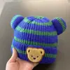 Gorro de Punto Coreano para Niños y Niñas Otoño e Invierno Oso Rayado de Lana con Borde Rizado Piel de Melón Gorro Cálido