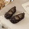 Zapatos planos Mary Jane retro de lunares estilo francés, nueva colección primavera/otoño 2026, zapatos de cuero para niñas estilo coreano de punta baja con lazo