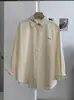Camisa larga de manga larga, corte holgado, de longitud media para mujer KEKEZOON con bordado de letras en inglés, cuello de una sola botonadura y una hilera de botones, estilo 9068