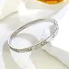 Pulseira de Aço Titânio Estrelada Transfronteiriça com Diamantes, Fecho de Alta Qualidade Pulseira de Casal, Ouro Rosa, Luxo Leve, Estilo Feminino