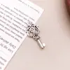 20 Trevo de Quatro Folhas Amor Pequena Chave Liga Joia Pingente Pulseira Colar Feito à Mão Pingente de Miçangas Pingente de Chave