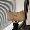 Bolsa de Mão Retrô Primavera 2025 Cor Sólida Nova Laço Moda Casual para o Dia a Dia Ombro Sub-braço Pequena Quadrada