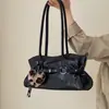 Bolsa de Axila Retro de Luxo Leve Feminina 2026 Novo Estilo Estilo Garota Picante Bolsa de Ombro Único Bolsa Tote de Grande Capacidade para o Dia a Dia Atacado