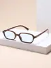 Gafas de Moda Retro Clásico Transfronterizas con Marco Cuadrado Pequeño y Decoración de Remaches para Viajar al Trabajo y Uso en la Oficina