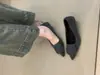 Zapatos de mujer grises de tacón alto estilo francés, nueva colección otoño/invierno 2025, zapatos de salón retro de punta fina con forro de felpa, adecuados para ir al trabajo