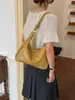 Bolsa tote de grande capacidade para mulheres, adequada para o trajeto diário, bolsa de ombro estilo coreano, moderna e versátil, bolsa de mão para estudantes para a aula