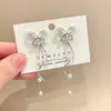 Brincos de Argola Lisos para Mulheres, Luxo Leve, Brincos de Alta Qualidade, Brincos Populares, Ear Cuffs com Design Exclusivo, Brincos Outono e Inverno Atacado