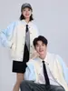 Chaqueta de béisbol estilo retro americano universitario, de corte holgado, con bloques de color y mangas raglán, adecuada para parejas, perfecta para primavera y otoño, y puede usarse como uniforme escolar