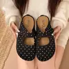 Pantuflas cerradas de suela gruesa con estampado de lunares estilo francés para mujer, nuevas de otoño 2026, mules sin cordones estilo Birkenstock para usar en exteriores