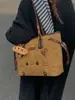 Bolsa Casual Grande Capacidade Estilo Retrô Transfronteiriça para Mulheres Nova Moda Outono e Inverno 2025 Bolsa de Ombro Tote