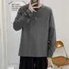 Jingtao marca de moda estudiantil camiseta de manga larga para hombre otoño estilo Hong Kong holgada versátil color liso simple casual cuello redondo camiseta interior