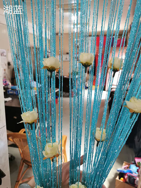 湖蓝穿花